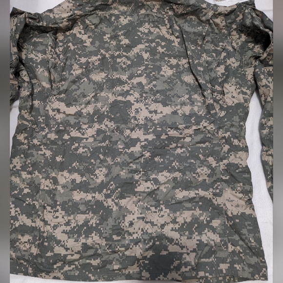 US Army Digital Camo Coat - Picture 4 of 8